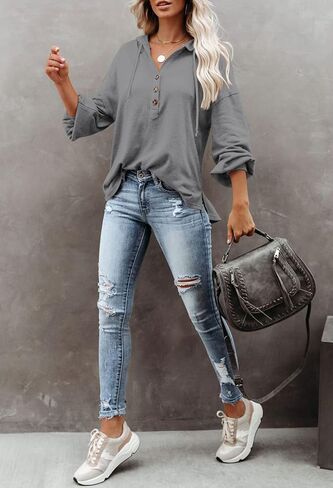 سويت شيرت نسائي كاجوال بأكمام طويلة ورقبة على شكل حرف V من Kisscynest، خفيف الوزن وزر بقلنسوة Henley in Kuwait