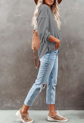 سويت شيرت نسائي كاجوال بأكمام طويلة ورقبة على شكل حرف V من Kisscynest، خفيف الوزن وزر بقلنسوة Henley in Kuwait