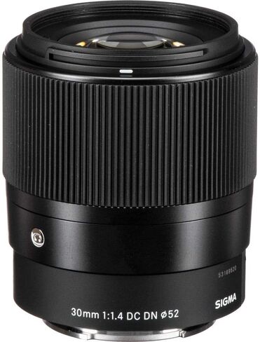 مجموعة عدسة سيجما 30 مم f/1.4 DC DN المعاصرة لسوني E (302965) + حقيبة ظهر + بطاقة 64 جيجابايت + قارئ بطاقات + طقم مرشح 3 قطع + مجموعة تنظيف + حامل ثلاثي مرن + محفظة ذاكرة + جهاز تحكم عن بعد بالأشعة تحت الحمراء + حافظة غطاء in Saudi Arabia