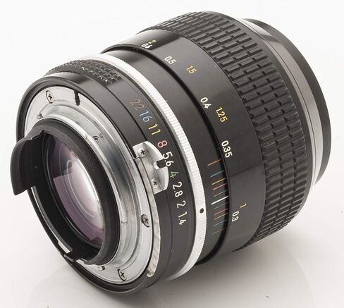Nikon 35mm f/1.4 Nikkor AI-S Manual Focus Lens for Nikon Digital SLR Cameras in Kuwait