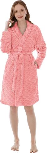 PAVILIA Short Robes for Women, Plush Soft Bathrobe Womens Lightweight, Fluffy Fuzzy Robe Knee Length, Shower Spa House Robe in Kuwait