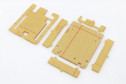 حافظة واقية من الأكريليك الشفاف مع وصول إلى أردوينو أونو R3 من كوربكو in Kuwait