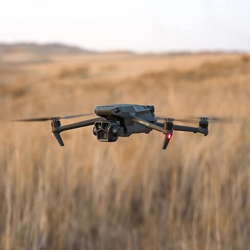 طائرة بدون طيار DJI Mavic 3 Pro Quadcopter مع جهاز تحكم عن بعد RC Pro (شاشة عالية السطوع) Fly More Combo 4/3 CMOS Hasselblad، وقت طيران 43 دقيقة، 4 بطاريات، حزمة مرشحات مع حقيبة ظهر وملحقات Deco Gear in Saudi Arabia