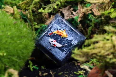 MECHKYP غطاء مفتاح مصنوع يدويًا من الراتنج بإضاءة خلفية من Koi Fish R4/Esc Artisan Keycap لامع من خلال غطاء مفتاح شفاف ملف تعريف OEM للوحة المفاتيح الميكانيكية للألعاب Cherry MX استبدال DIY (وردي-برتقالي) in Kuwait