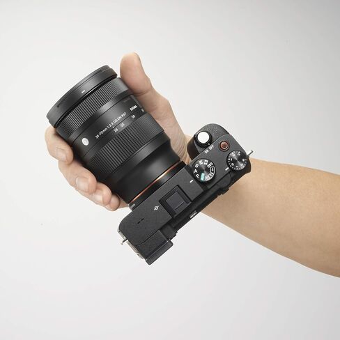 سيجما 28-70 مم F2.8 DG DN عدسة تكبير عصرية للهيكل الكامل من سوني E-Mount الكاميرات غير العاكسة حزمة 592965 مع حقيبة ظهر ديكو جير التصوير الفوتوغرافي + مجموعة فلتر + برنامج فيديو وإكسسوارات in Kuwait