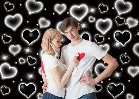 Black Heart Early 2000s Backdrop Love Heart 90s Old School Photography Background Sweet 16th 18th 21th 30th Women Men Happy Birthday Party Decoration 7x5FT in Saudi Arabia
