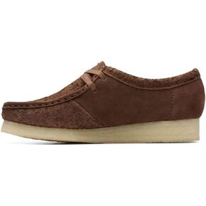 حذاء Clarks Wallabee Chukka للنساء in Kuwait