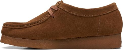 حذاء Clarks Wallabee Chukka للنساء in Kuwait