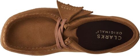 حذاء Clarks Wallabee Chukka للنساء in Kuwait