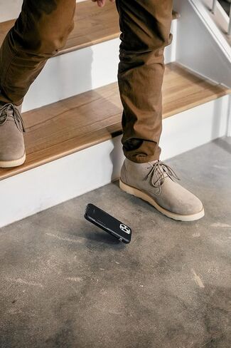 حافظة OtterBox Commuter Series لهاتف iPhone 12 Mini (فقط) عبوة غير مخصصة للبيع بالتجزئة - أسود in Saudi Arabia