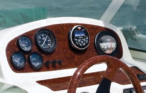 Planet Audio PGR35B Weatherproof Marine Gauge Receiver - Bluetooth, Digital Media MP3 Player, No CD Player, USB Port, AUX-In, AM/FM Radio Receiver in Saudi Arabia