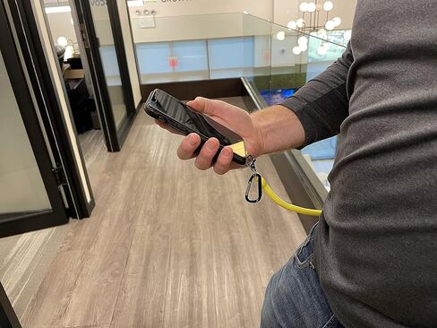 Gig Gear Drop Stop Mobile Phone Tether with Dual Carabiners in Kuwait