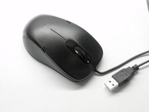 ماوس ضوئي USB من Inland Products أسود، شكل مريح يتوافق مع اليد للاستخدام المريح. دبليو in Saudi Arabia