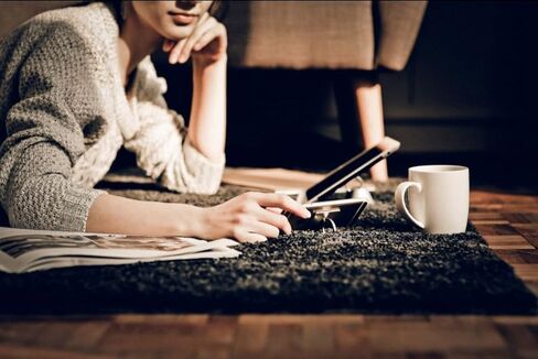 iRing IP-0BK0-1EN AAUXX Premium Set : Safe Grip and Kickstand for Smartphones and Tablets with Simplest Smartphone Mount - Rose Gold in Kuwait