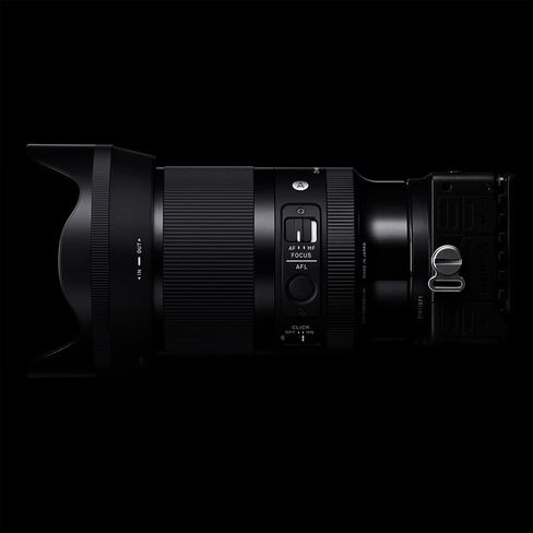عدسة سيجما 303965 35 ملم F1.4 DG DN Art لمجموعة كاميرات Sony E-Mount بدون مرآة مع بطاقة Lexar Professional 1066x64GB SDXC UHS-I in Kuwait