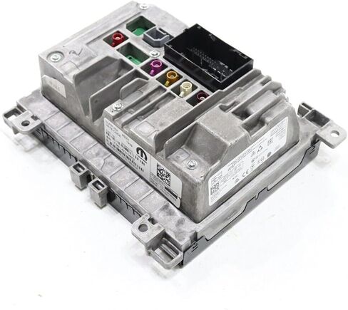 شاشة ملاحة لاسلكية بديلة لسيارة جيب جراند شيروكي 17-21 8.4 انش يو كونكت VP4 كاربلاي مع جهاز استقبال او اي ام 68332807AB 68332807AC 68448519AC 68274757AF in Kuwait