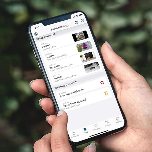 Arlo Ultra 2 XL 3-CAM KIT مع بطارية XL وغطاء و3 حوامل أمان ومحور ذكي - مجدد معتمد - VMS5342-200NAR (متجدد) in Kuwait