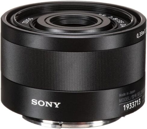 عدسة Sony Sonnar T FE مقاس 35 مم f/2.8 ZA (SEL35F28Z) + طقم مرشح + حافظة غطاء العدسة + طقم تنظيف + المزيد (متجدد) in Saudi Arabia