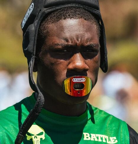 واقي الفم لكرة القدم من باتل سبورتس بريزم أوكسجين - تدفق هواء فائق وأداء أفضل، أقصى قدر من الحماية والتهوية، قطعة فم كرة القدم، تعمل مع الأقواس - ذهبي/أزرق in Kuwait