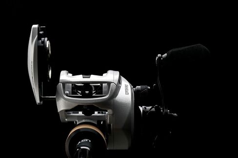 13 Fishing - Concept C2 - Baitcast Reels in Kuwait
