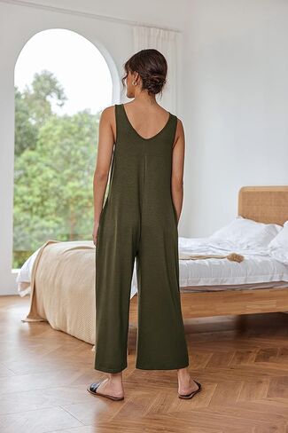 بيجامة نسائية من Ekouaer برقبة واسعة وسروال فضفاض كاجوال واسع الساق مع جيوب in Kuwait