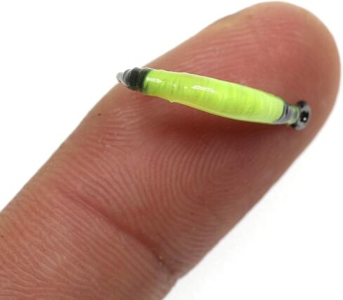 الويفر جاردن دودة فلاي حزمة من 20 قطعة، حجم 8 نيمف إيرث دودة واقعية تطير لسمك السلمون المرقط الطارد للصيد بلون أزرق مائل للصيد in Kuwait