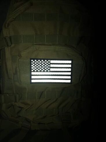 3 × 5 رقع تكتيكية كبيرة عاكسة للضوء بعلم الولايات المتحدة الأمريكية والولايات المتحدة الأمريكية ومثبت خطاف (عرض 5 بوصات × ارتفاع 3 بوصات) (أسود-أحمر) in Kuwait