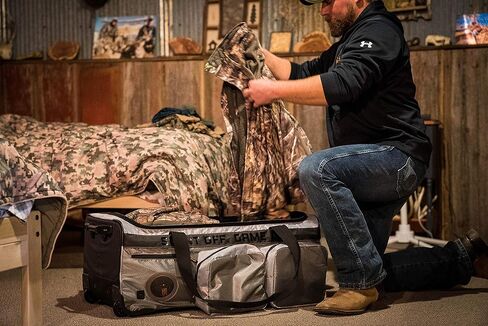 Scent Crusher Halo Series Covert Closet - Roller Bag Converts to Portable Closet, Includes The Halo Battery-Operated Generator to Remove Odors on Hunting Gear and Equipment in Kuwait
