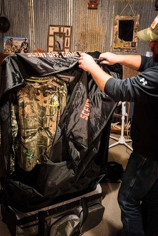 Scent Crusher Halo Series Covert Closet - Roller Bag Converts to Portable Closet, Includes The Halo Battery-Operated Generator to Remove Odors on Hunting Gear and Equipment in Kuwait