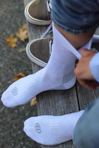Doctor's Choice Diabetic Crew Socks, Women's, Non-Binding, Half-Cushioned, & Seamless Toe, 2 Pairs, Black, Medium (Womens Shoe Size: 6-10) in Saudi Arabia