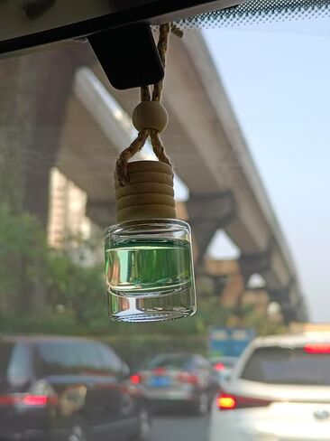 8 قطع 8 مل زجاجة عطر معلقة للسيارة، موزع معطر هواء من الزجاج الشفاف، ناشر أساسي أسطواني فارغ، زيت عطري للعلاج العطري، قوارير قلادة من الزيت العطري مع أغطية خشبية in Kuwait