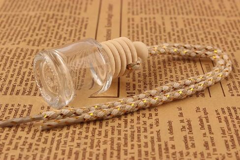 8 قطع 8 مل زجاجة عطر معلقة للسيارة، موزع معطر هواء من الزجاج الشفاف، ناشر أساسي أسطواني فارغ، زيت عطري للعلاج العطري، قوارير قلادة من الزيت العطري مع أغطية خشبية in Kuwait