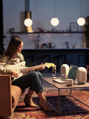 شاشات JBL Professional 1 Series 104-BT المدمجة لسطح المكتب مع بلوتوث، أبيض، تباع كزوج، مكبر صوت 4.5 بوصة in Saudi Arabia