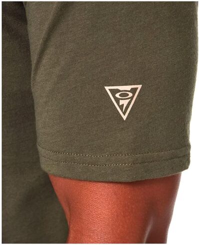 Oakley Standard Si Eagle Tab Tee in Kuwait