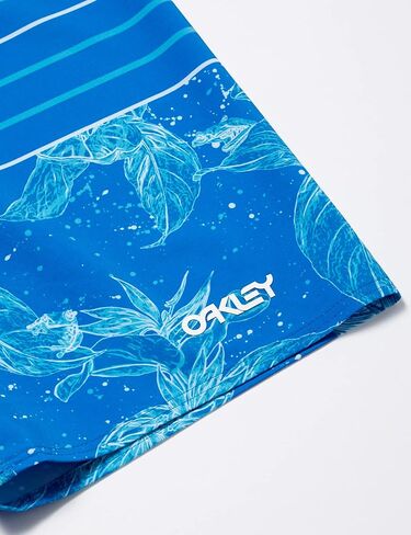 Oakley Men's Standard Retro Split 21" Boardshort in Saudi Arabia