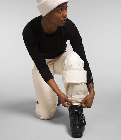 بنطال الثلج المعزول Sally من THE NORTH FACE - قصير، أبيض جاردينيا، X-Small in Kuwait