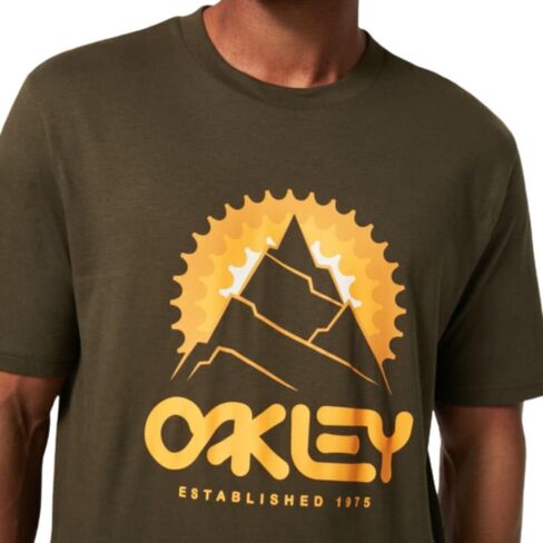 تي شيرت Oakley للجنسين للبالغين Mountains Out B1b، فرشاة داكنة جديدة، X-Large US in Saudi Arabia