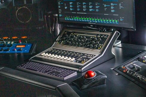 حامل إطار وحدة التحكم Zon Acoustics DAW باللون الأسود متوافق مع وحدة التحكم Softube 1 ووحدة التحكم 1 Fader in Saudi Arabia