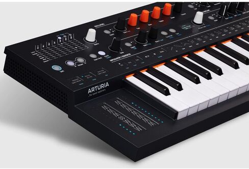 لوحة مفاتيح Arturia MiniFreak ذات 37 مفتاحًا ومتعددة الألحان و6 أصوات هجينة in Kuwait