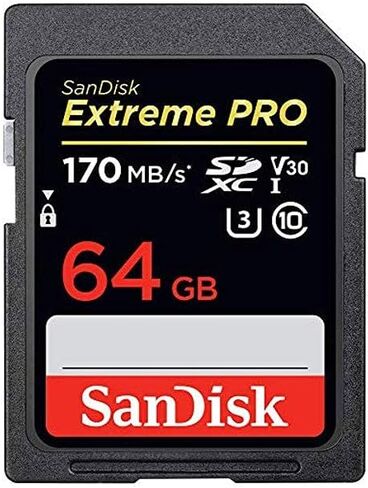 مجموعة تسجيل البودكاست المحمولة Zoom H6 All Black Six Track مع ميكروفون ديناميكي Zoom وسماعات الرأس والملحقات (4 عناصر) in Kuwait