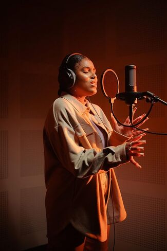 beyerdynamic PRO X M90 Side Addressed Condenser Microphone with Storage Bag, Pop Filter, and Shock Mount in Saudi Arabia