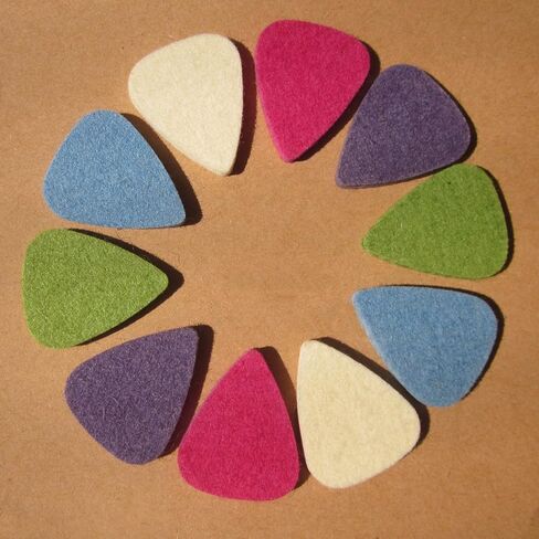 Felt Ukulele Picks,10 Piece Felt Heart Shape Pick for Ukulele Guitar Bass with pick holder case (Original 10 Pcs) in Kuwait