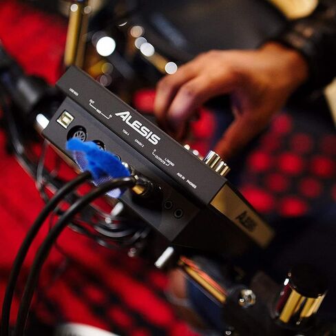 مجموعة Alesis Drums Command Mesh Kit - مجموعة طبول كهربائية مع اتصال USB MIDI، 600+ أصوات مجموعة طبول إلكترونية وصوتية ومنصات شبكية مزدوجة المنطقة in Kuwait