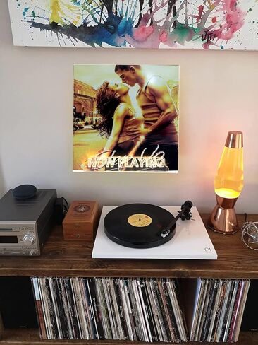 حامل تسجيلات الفينيل من WHITEMOON الآن، حامل عرض تسجيلات الفينيل مثبت على الحائط مع ضوء LED (لون أبيض دافئ) in Kuwait