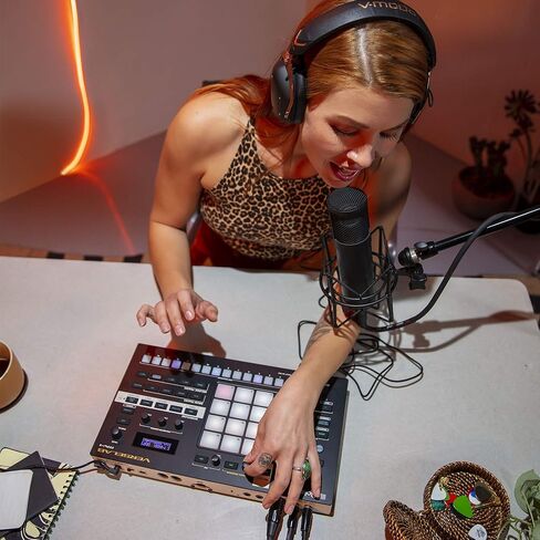 رولاند ستوديو إنتاج الاغاني الاحترافي MV-1 زين كور من فيرسيلاب لكتاب الاغاني والمغنيين. وسادات 4 × 4 ومسلسل خطوات TR-REC للطبول وخطوط الجهير والاجزاء اللحنية. in Kuwait