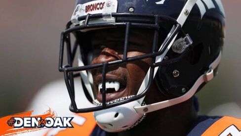 Loudmouth Sport Mouth Guard | 3D Vampire Fangs Adult & Youth Mouth Guard Sports | Boil & Bite Mouthguard for Football, Basketball, Hockey, MMA, Boxing, Lacrosse, More (3D Vampire Fangs - Black/Gold) in Kuwait