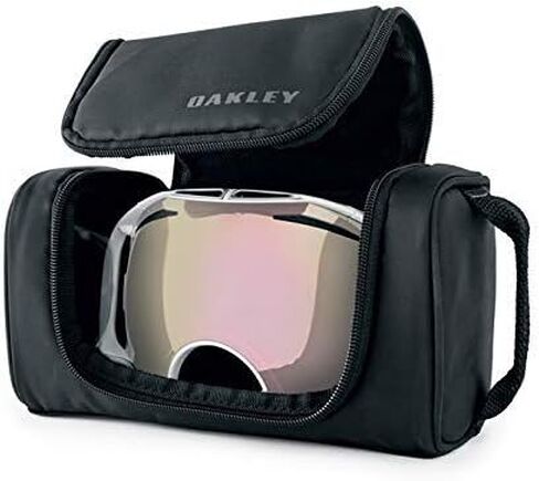 نظارة أوكلي لاين مينر (إطار أسود غير لامع / عدسات إيريديوم سوداء بريزيم) مع جراب كبير ناعم للنظارة in Kuwait