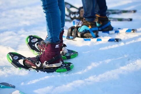 حذاء الثلوج Redfeather مقاس 17 بوصة ELF للأطفال بإطار من الألومنيوم المطلي بالمسحوق وسطح مانع للتمزق من الفينيل - صُنع في الولايات المتحدة الأمريكية in Kuwait