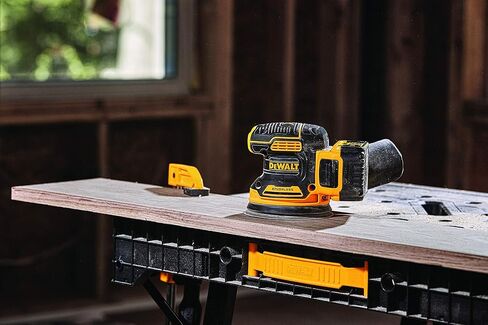 Dewalt DCW210BR 20V MAX XR ليثيوم أيون متغيرة السرعة بدون فرشاة 5 بوصة. ماكينة سنفرة مدارية عشوائية (أداة فقط) (متجددة) in Kuwait