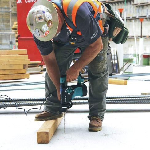 ماكيتا HR2811F-R 1-1/8 بوصة. مطرقة دوارة SDS-PLUS مع ضوء LED (متجدد) in Saudi Arabia